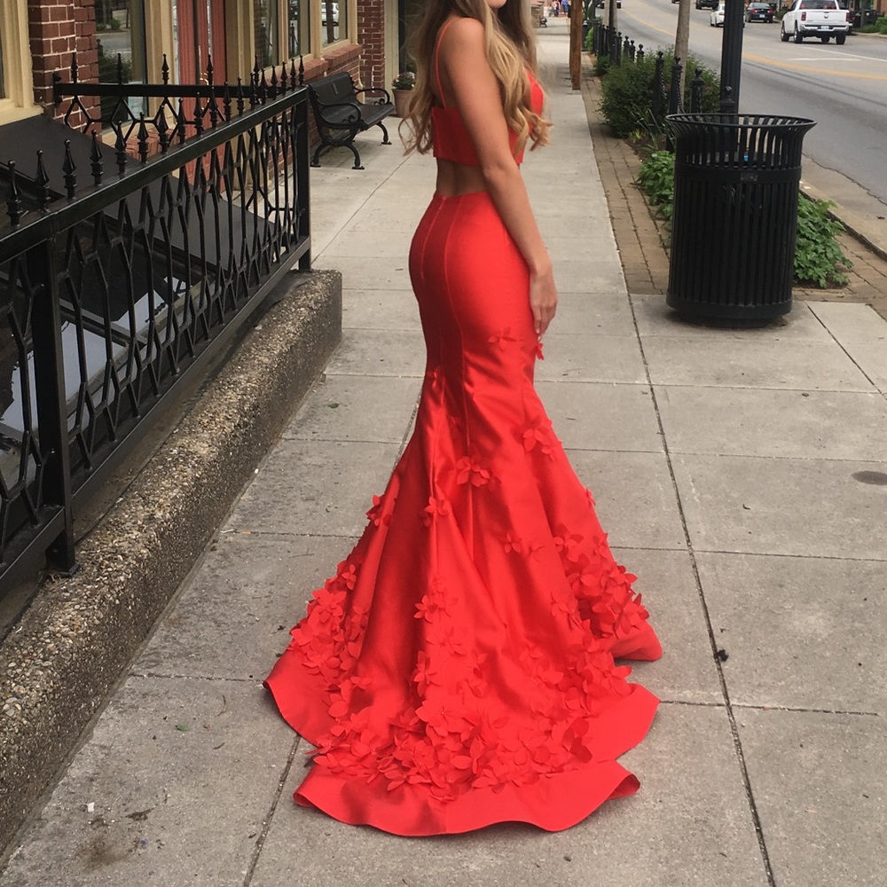Sherri Hill prom dress